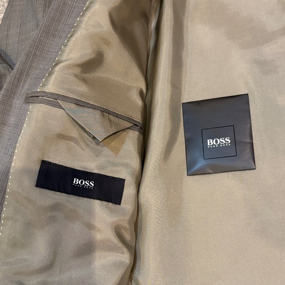 Hugo Boss Gray Suit - Picture 3 of 6